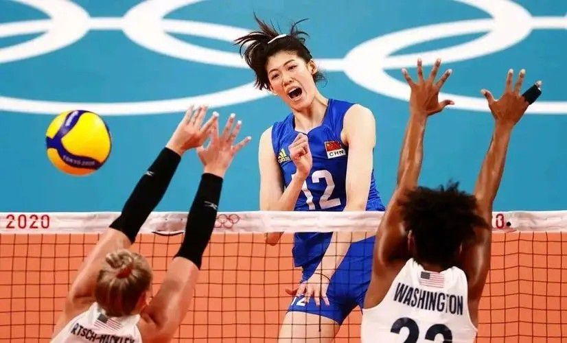 宋婉婷现在一个人掌管着一个千亿级别的大家族，在国内绝对是顶尖的女富豪了。